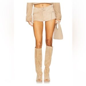 Lamarque Winona Suede Short in Sand